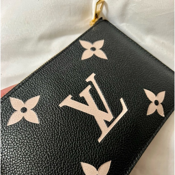 👑✅PRICE FIRM✅ AUTHENTIC Louis Vuitton Bicolor Pouch - Picture 4 of 15